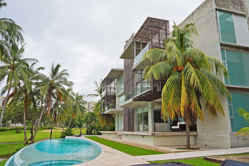 Magnificent Loft in the Best Area of Acapulco view 3