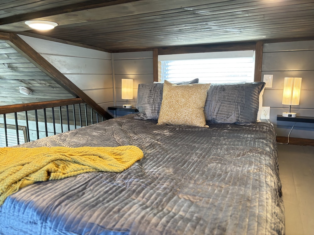Sojourn Lodging