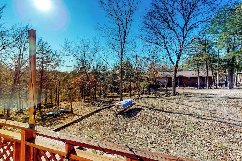 Relax at 'the Cove' Waterfront Getaway