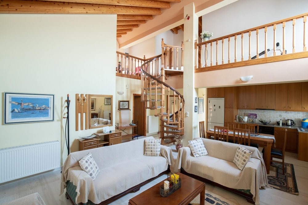 Neromilos Harmony - Roussis Residence view 4