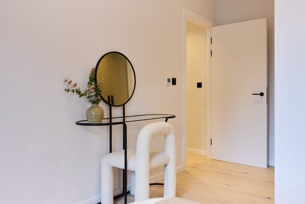 The Brondesbury Place - Bright 2bdr Flat With Balcony Parking