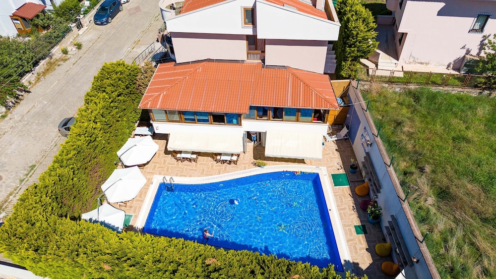 Cunda Giritlioğlu Otel Yetişkinlere Özel +12 - Image 110