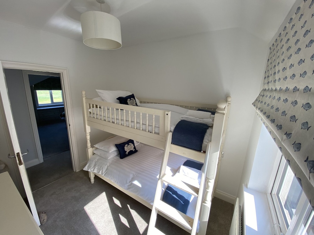 12 Thurlestone Rock
