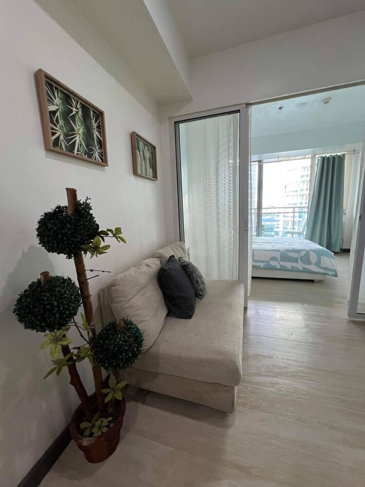 Santorini Suites