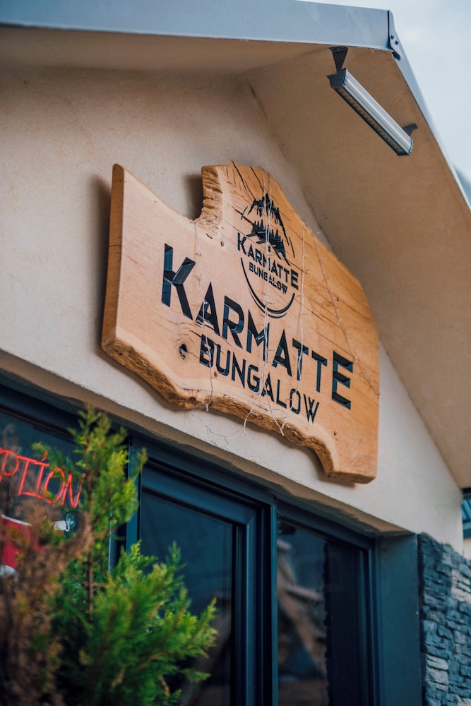 KARMATTE BUNGALOW