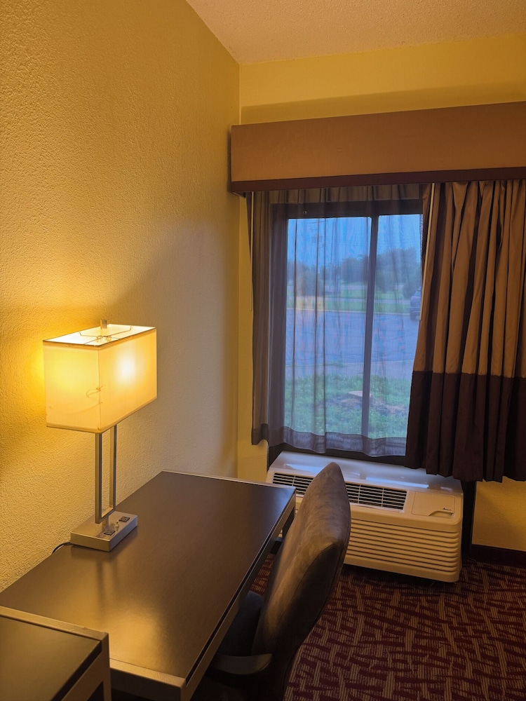 CASINO INN & SUITES TUNICA RESORTS