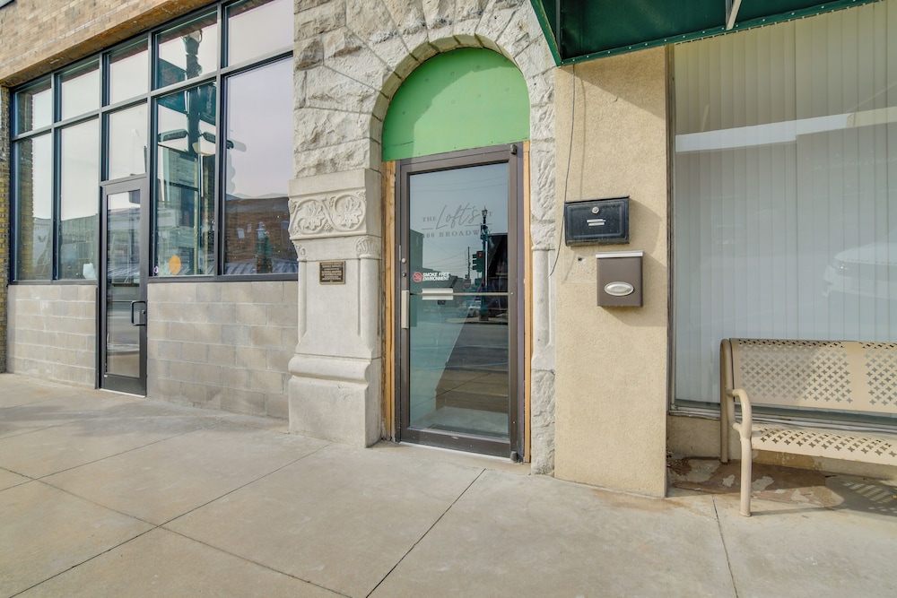 Loft-style Apt in Dtwn Monett: Pets Welcome!