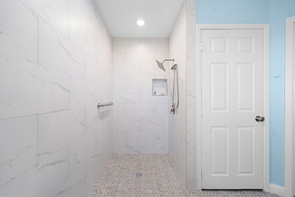 Captain's Manor by Ryson Vacation Rentals
