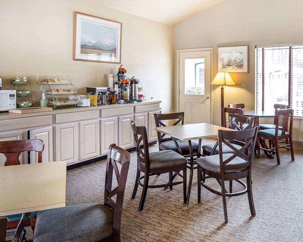 Quality Inn Suites Minden - Property Image 7