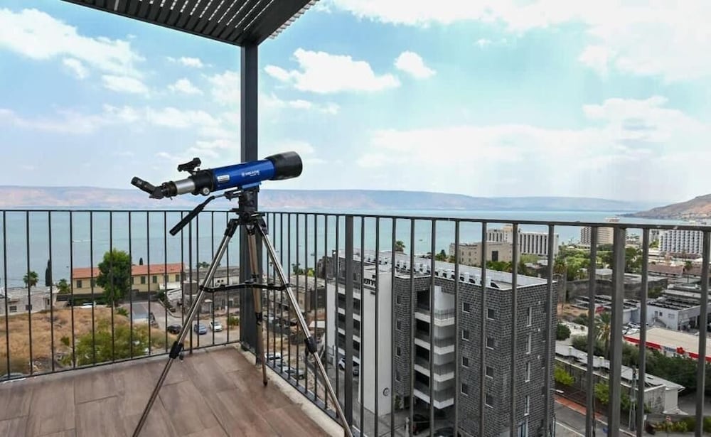 My View 2 bedroom apartment by the lake