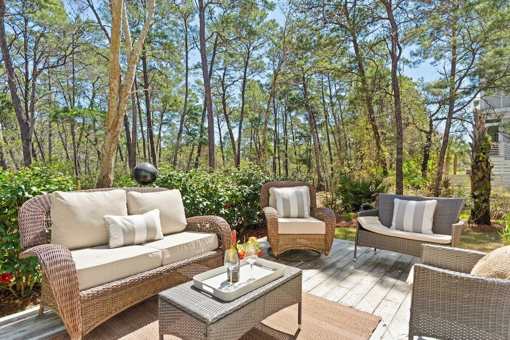 Near Inlet Beach Access&lake Powell, Pool, Patio Lounge G'day 30A by Avantstay