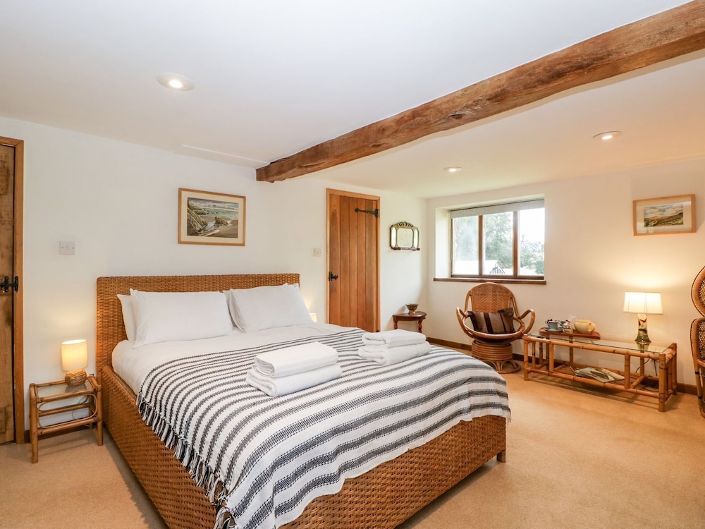 Mistletoe Cottage