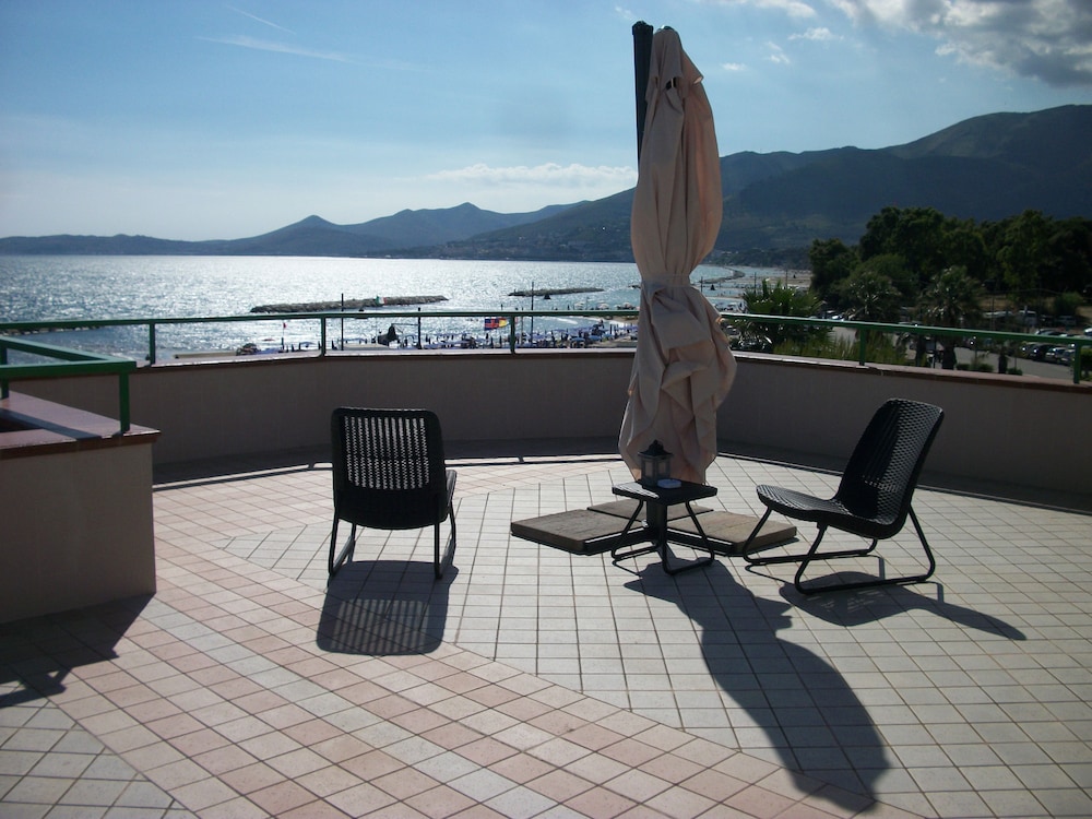 Hotel Tirreno