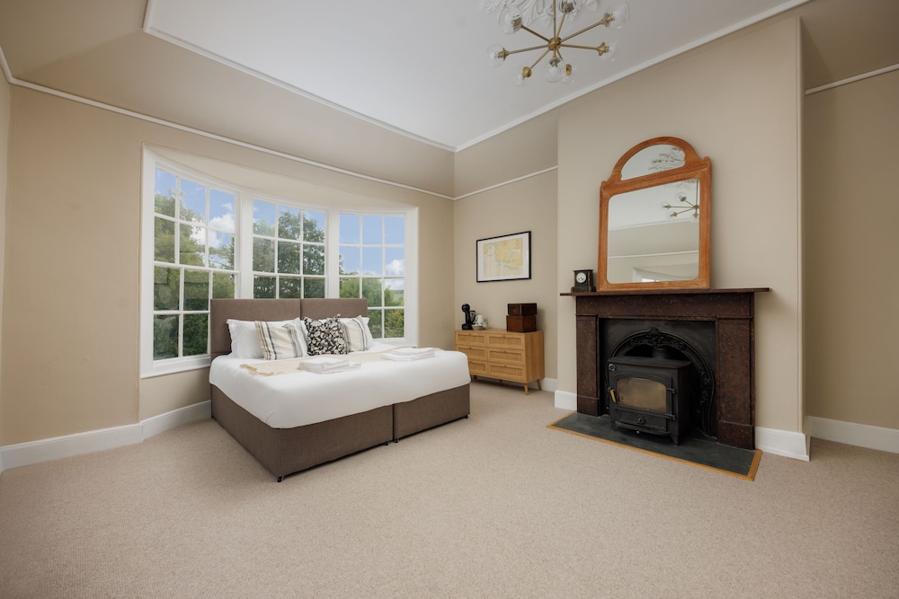 The Turf Hotel