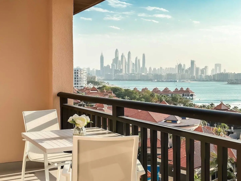 Resort Apartments - Royal Amwaj North