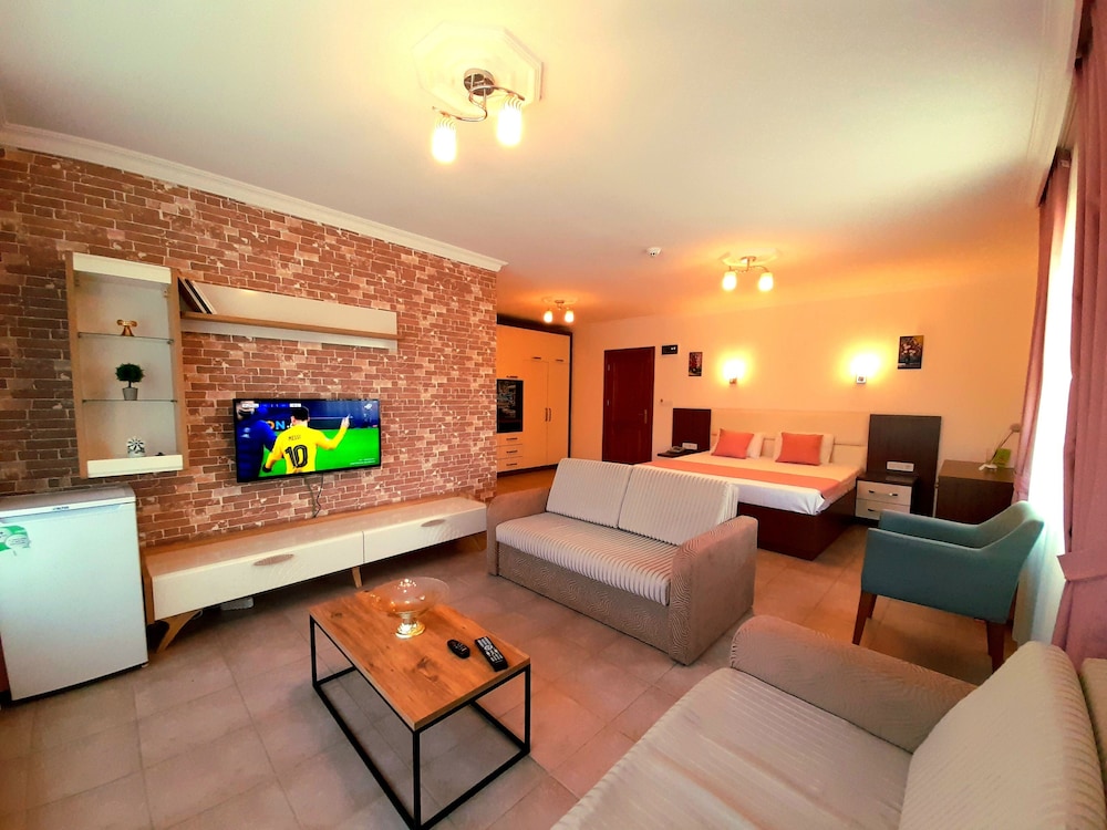 Infinity Ruby Hotel - Image 64