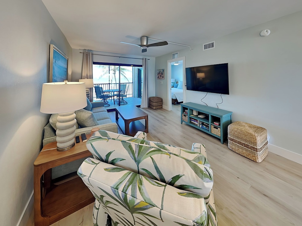 Seaside 2 by Distinctive Beach Rentals