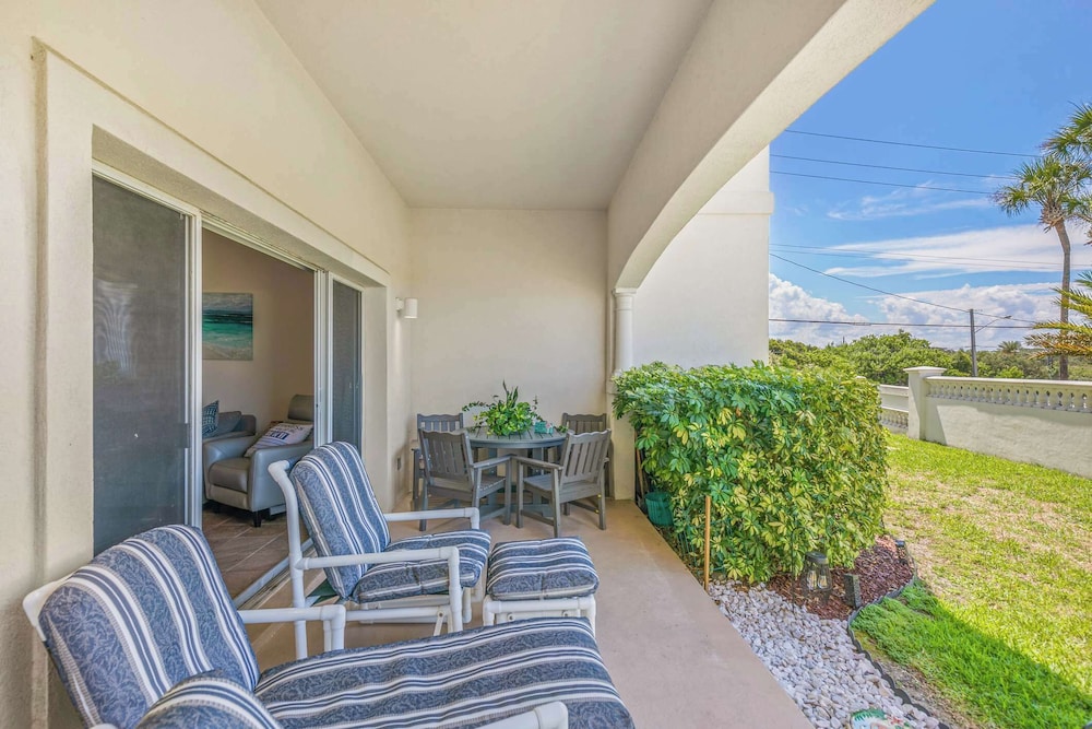 Beachfront Bliss: St. Augustine 2BD Luxury
