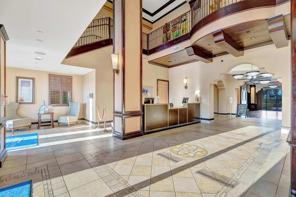 2BR Fireworks View With Pool Spa 5 Minutes to Disney