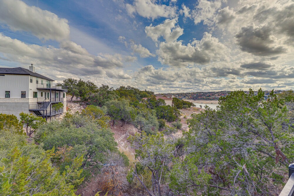 Modern Farmhouse w/ Large Deck, Lake Travis Views! view 4