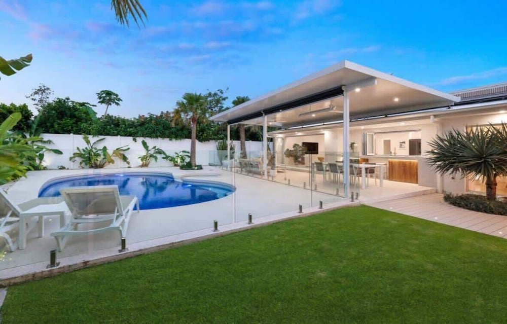 Casa Palma in Mermaid Waters