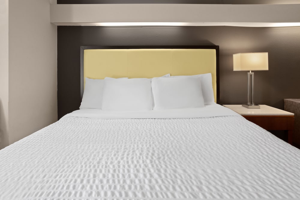 Mount Pleasant Vacations - Americas Best Value Inn Suites Racine - Property Image 35