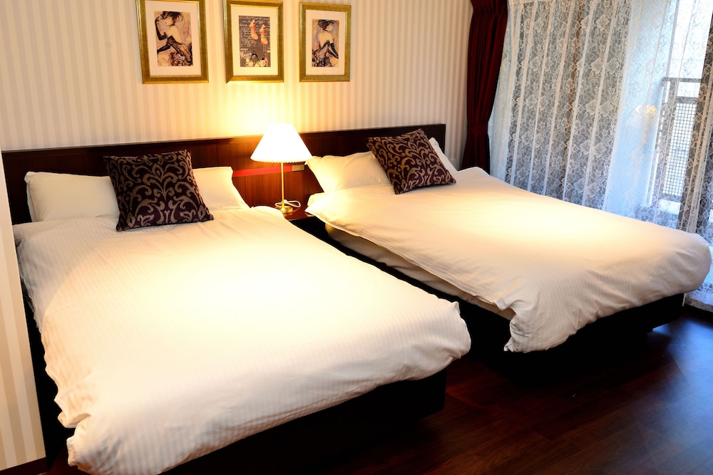 Very Hotel Dotonbori