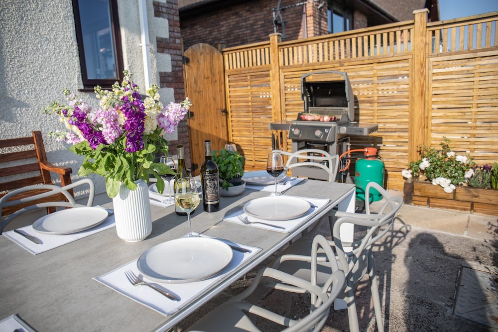 Newquay Tamarisk Lodge on the Gannel