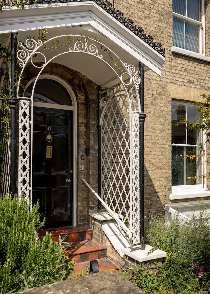 3Bd Victorian Townhouse Near Norfolk Broads 4A, 2C