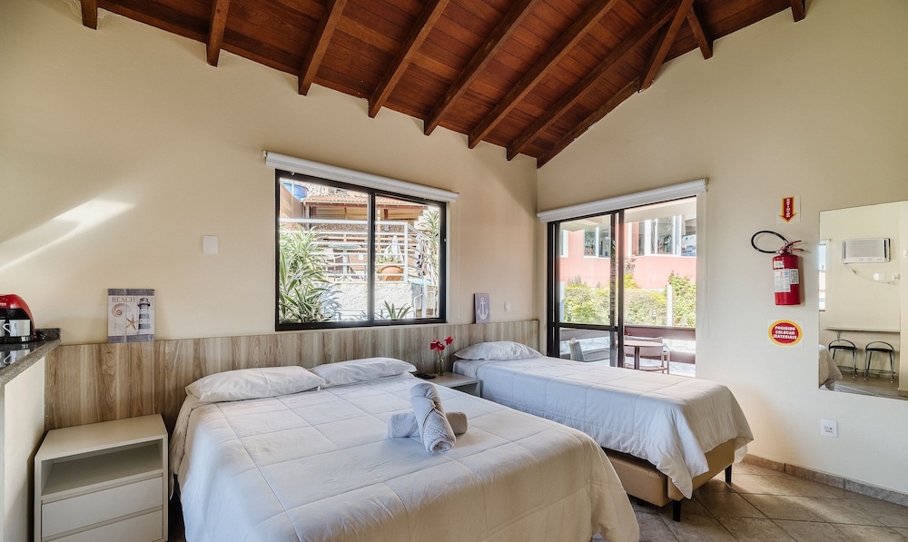 JOFs Apartamentos c Piscina e Vista Mar