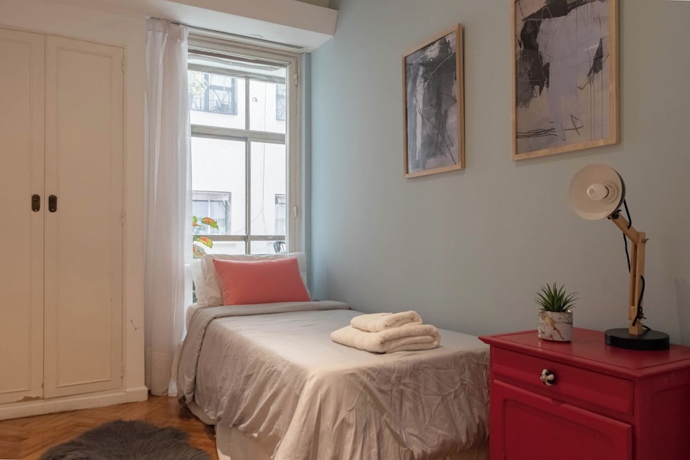 MOT + Junin 1435 - 4 Bd 8 Pax in Recoleta