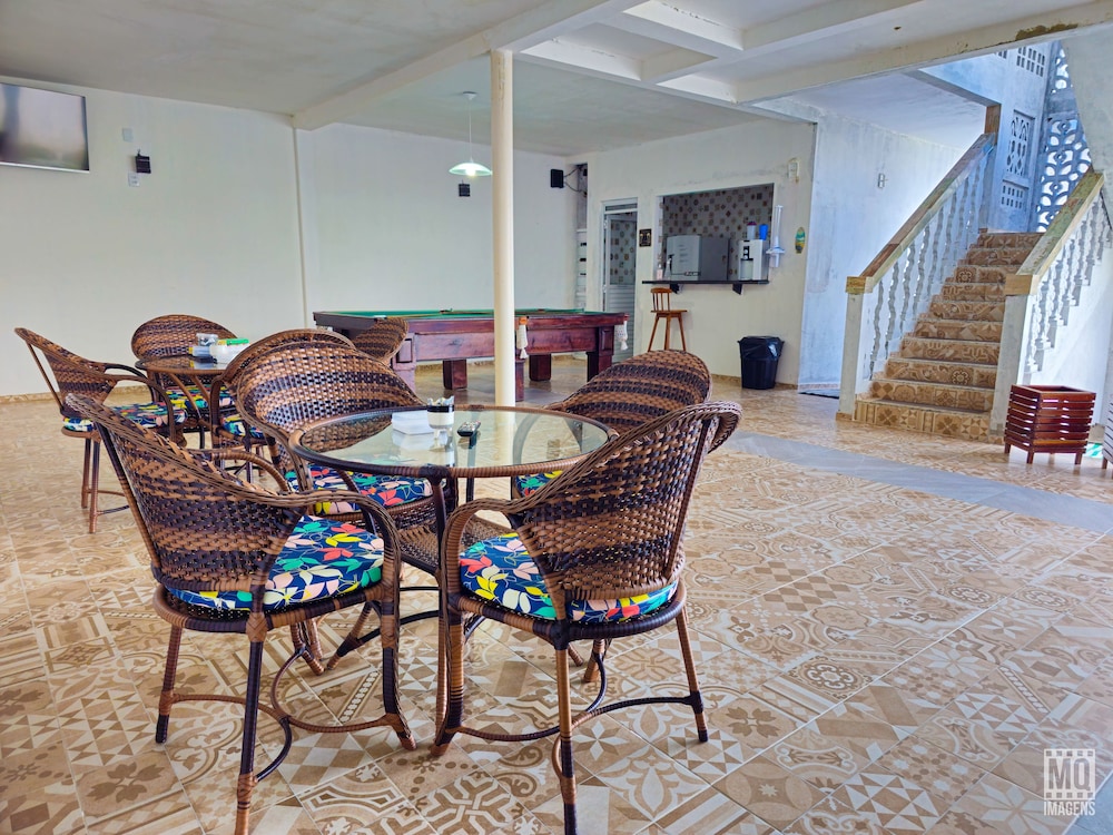 MANERO HOSTEL