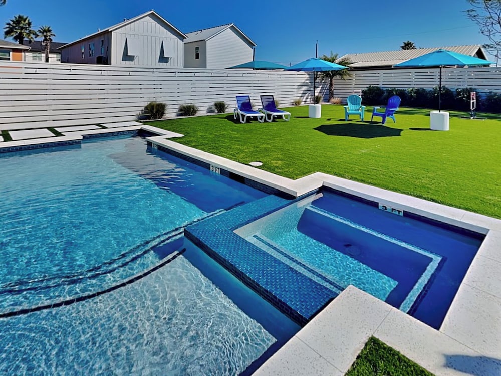 Glory Daze by Silver Sands Vacation Rentals