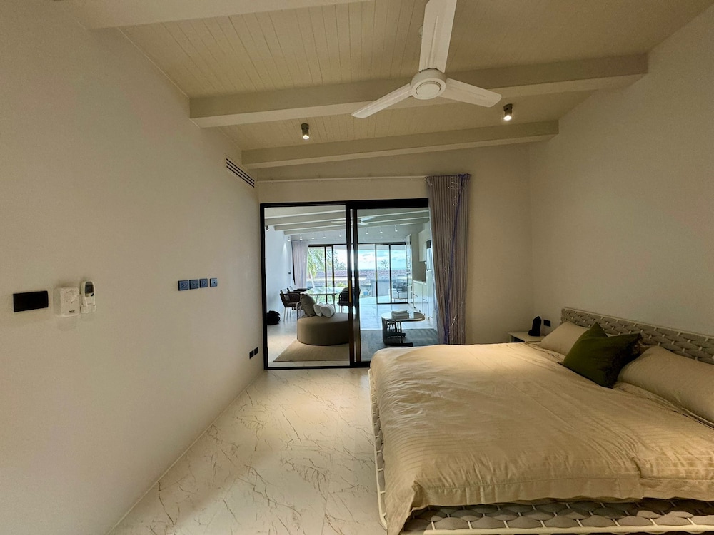 Beachside Residence