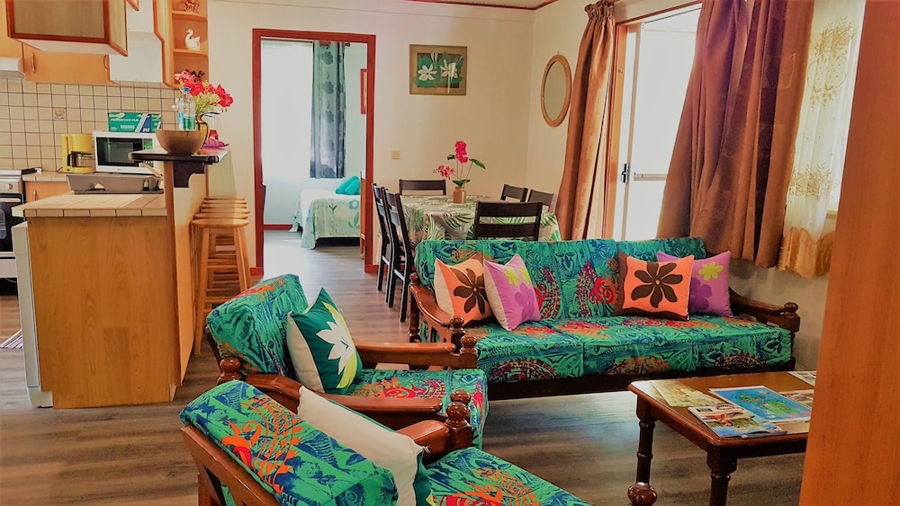 Huahine - Hibiscus House