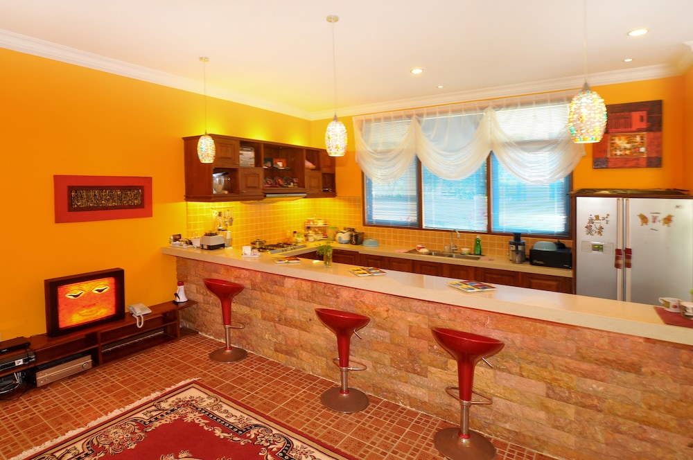 Sunset villa