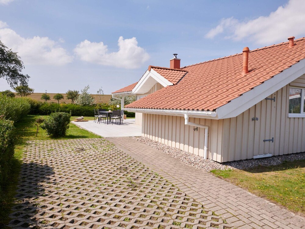4 Star Holiday Home in Friedrichkoog