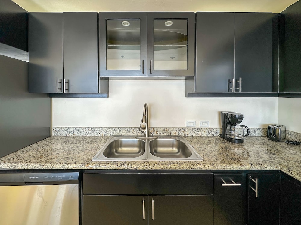 2BR Sunset Escape for Families