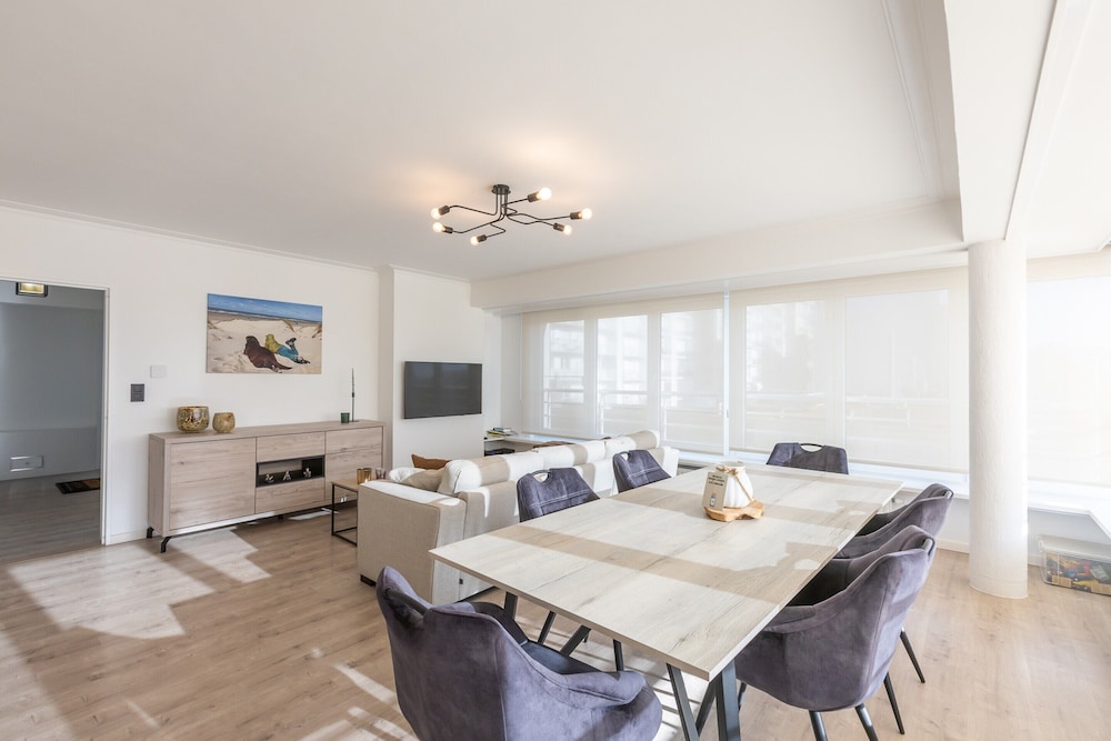 Modern Flat Near the sea
