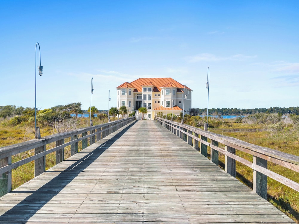 Permuda Private Island by Topsail Realty