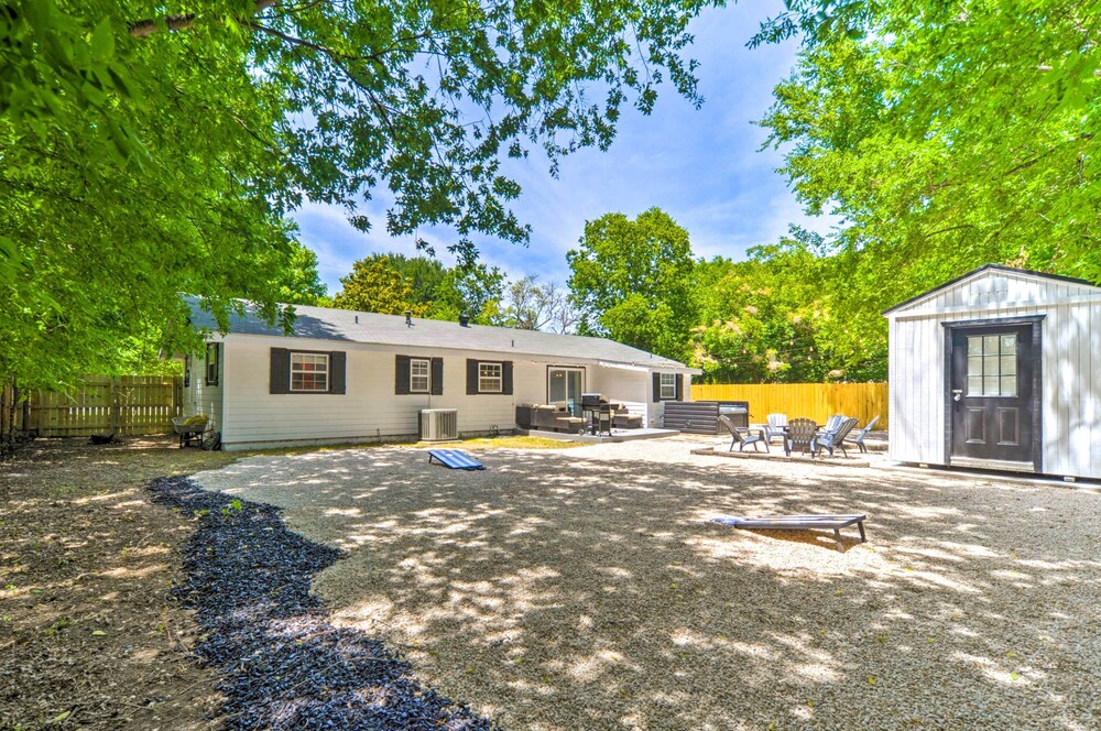 New Braunfels Haven w/ Hot Tub & Fire Pit! view 3