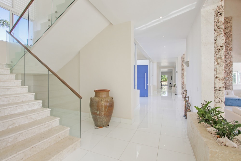 Stunning 6BR Villa With Ocean View in Cap Cana