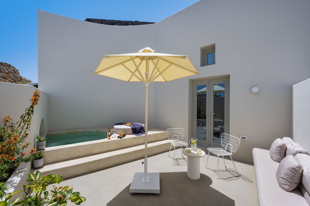 Coconut Residence en Santorini — balance & terrace
