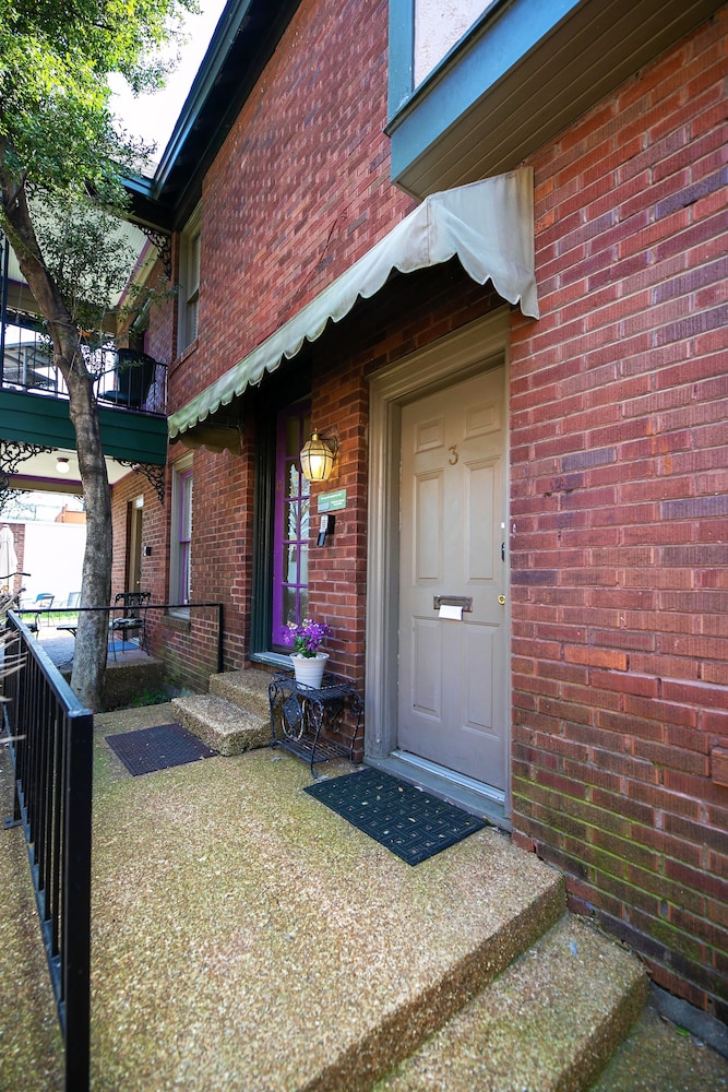 Memphis Belvedere Suites