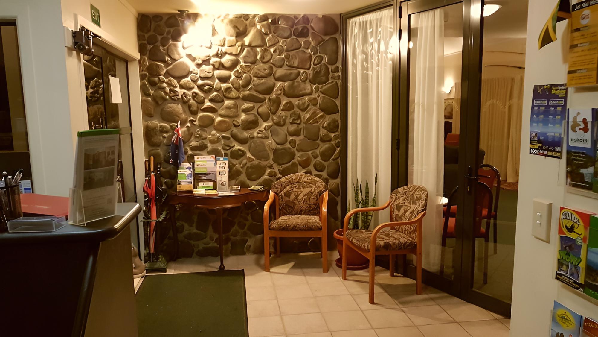 Rainbow Point Motel