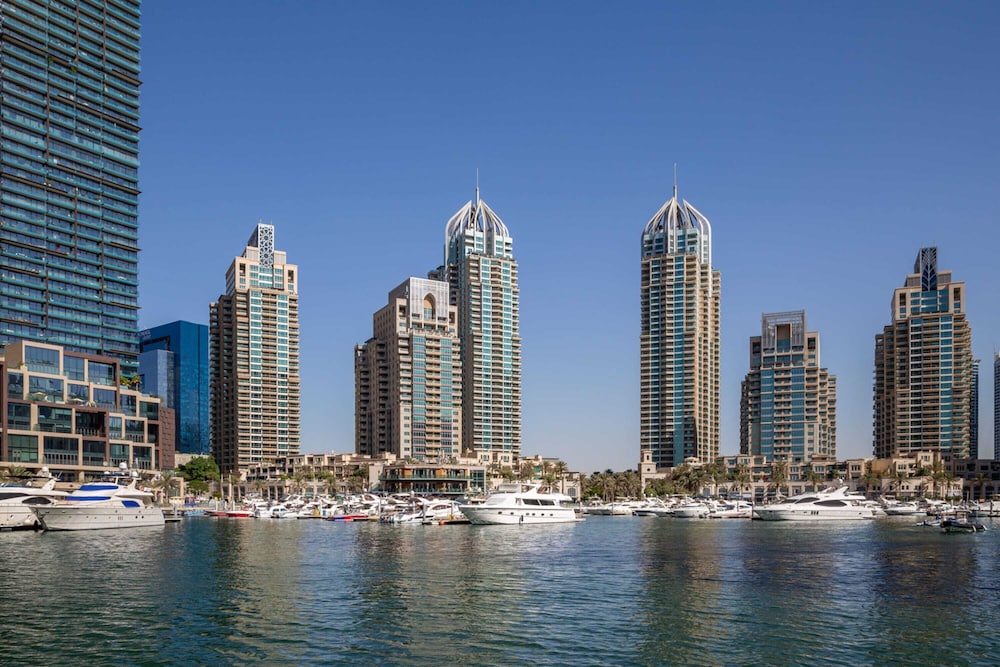 Magnificent Marina Views in This Elegant 3br!