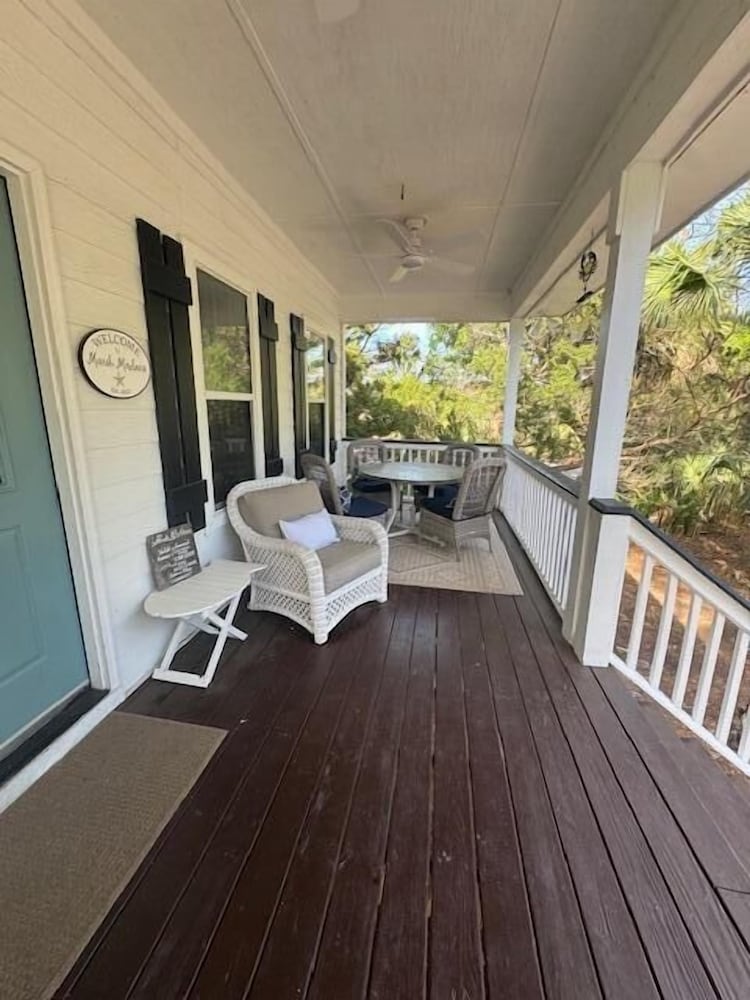 Beautifully Appointed 3-bed, 2.5-bath Home, Great Location Near Beach & Club