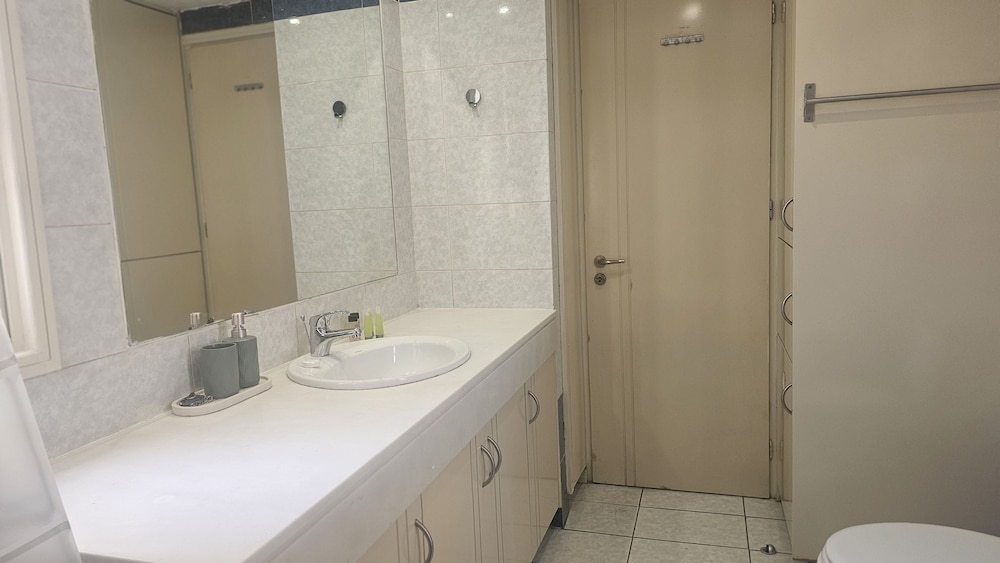 53 NIC - Stay Elion Apartment
