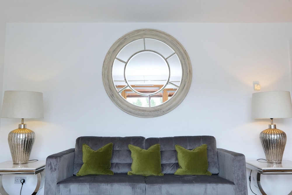 Luxury Flat in Peaceful Riverside Near Aberdeen view 4