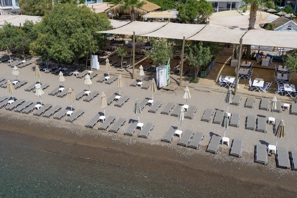 Kefi Beach ve Süitler - Image 48